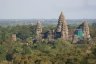 Vue sur Angkor wat depuis le sommet du temple Phnom Bakheng.