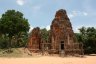 Faisant partie du groupe des temples de Roluos (à environ 20km d'Angkor wat), le Lolei a été construit en 893.
