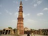 Le Qutb Minar, une haute tour de la victoire érigée pour célébrer l'arrivée de l'Islam en Inde.