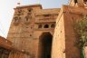 Entrée dans le fort de Jaisalmer, un dédale de ruelles taillées dans le grès construit en 1156.