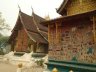 Mosaïque de l'arbre de vie (à gauche) du Vat Xieng Thong, chef d'oeuvre de l'architecture classique de Luang Prabang.