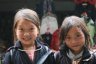 Petites filles de la communauté des Hmong noirs.